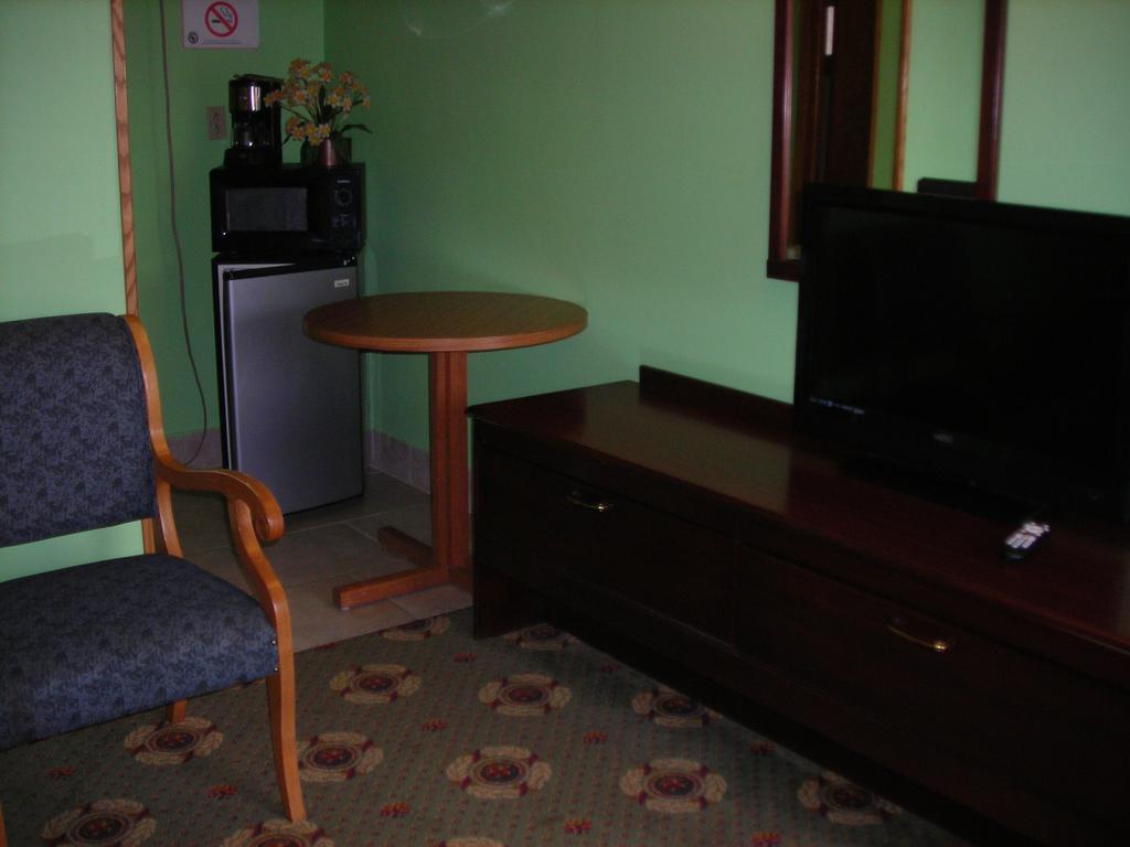 Deer Trail Motel Wisconsin Dells Szoba fotó